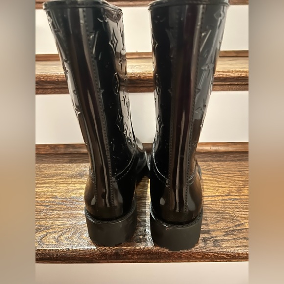Authentic Louis Vuitton Black Drops Flat Half Boot - Picture 2 of 6
